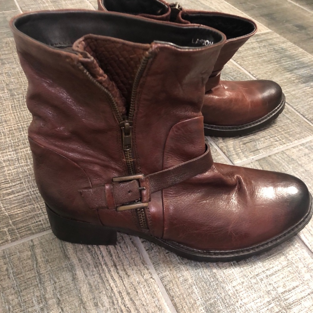 [Adam Tucker] Leather Boots - Picture 2 of 10